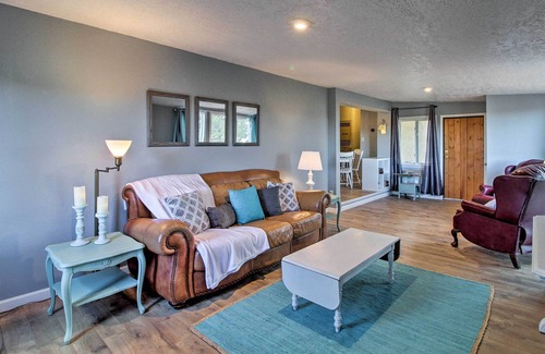 Moriarty House | Cozy Cottage on Farm, By Albuquerque+Santa Fe