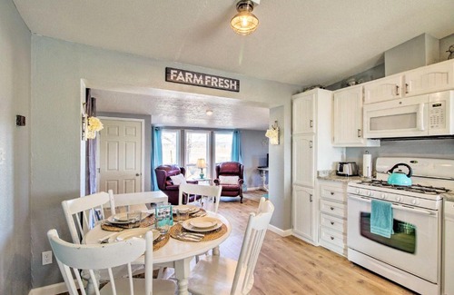 Moriarty House | Cozy Cottage on Farm, By Albuquerque and Santa Fe