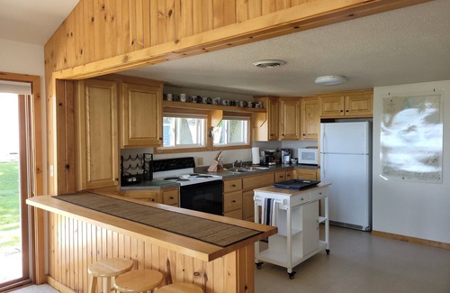 Green Bay Cottage | Cozy Cottage on Green Bay - Between Door County, Green Bay (Lambeau), Fox Valley