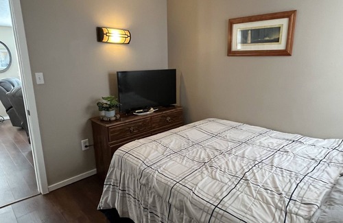 Lakeview House | Cozy cottage on island located at beautiful Indian Lake. Lake and trail access.