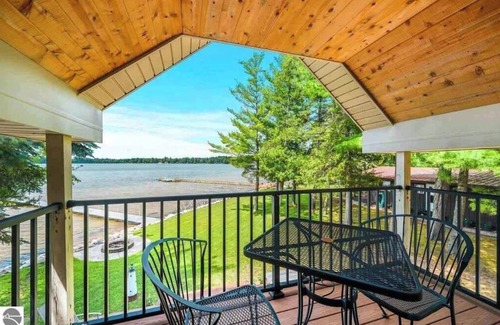 Grayling Cabin | Cozy Cottage on Lake Margrethe.