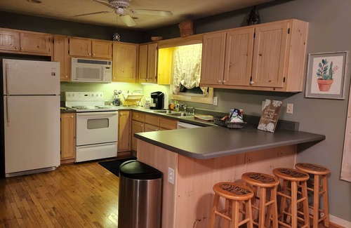 Wedowee Cottage | Cozy Cottage on Lake Wedowee with Kayaks