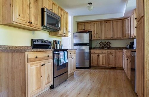 Skaneateles Cottage | Cozy Cottage on Skaneateles Lake