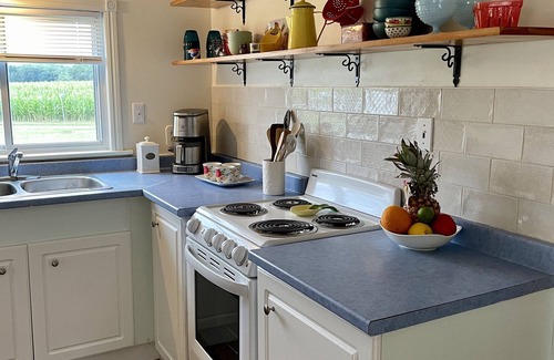 Quinte West Cottage | Cozy Cottage on the Trent