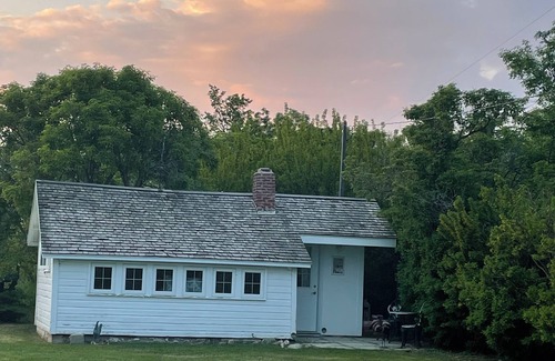 Saskatchewan Cottage | Cozy Cottage on the Farm! Getaway an enjoy nature and the Dark Sky.