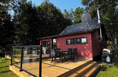 Laurentian Valley Cottage | Cozy Cottage on the Ottawa River