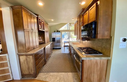 New Carlisle Cottage | Cozy Cottage On The Lake