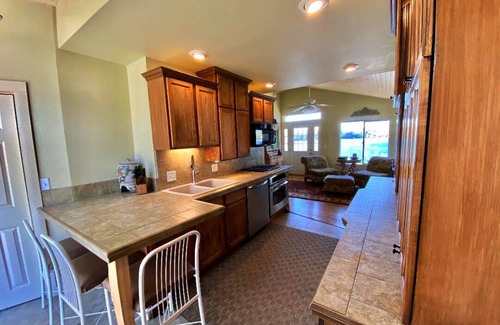 New Carlisle Cottage | Cozy Cottage On The Lake