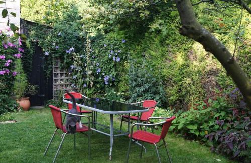 Wisbech House | Cozy cottage overlooking fields, Upwell