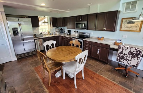 Fort Valley House | Cozy Cottage/Pet Heaven