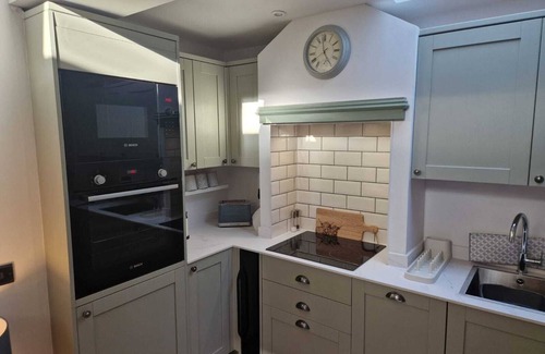 West Linton Cottage | Cozy Cottage Retreat in West Linton