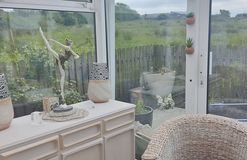 Listowel Cottage | Cozy Cottage Retreat in Listowel pet friend