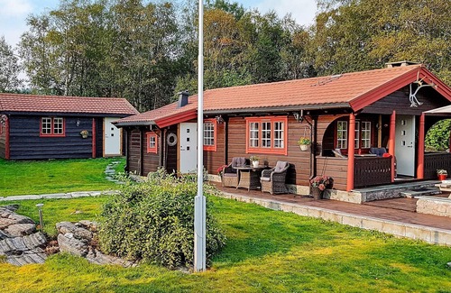Frei House | Cozy Cottage Retreat in Trend-By Traum