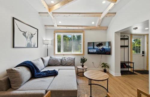 Hastings Highlands House | Cozy Cottage Retreat Private 2 Acres, Near Lake