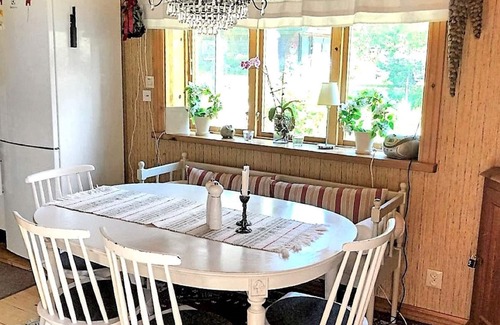 Solleron House | Cozy Cottage Retreat in Gesunda-By Traum