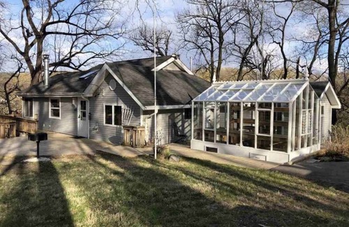 Edgerton Cottage | Cozy cottage retreat that’s perfect for recharging.