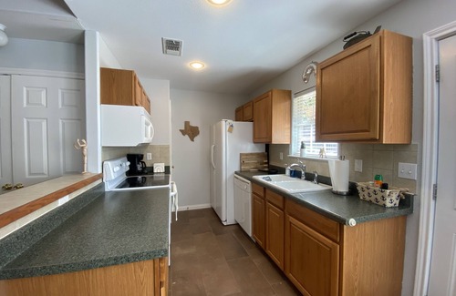 Pottsboro Cottage | Cozy Cottage Retreat on Lake Texoma!