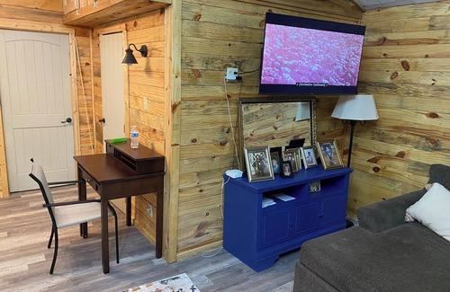 Houston Cottage | Cozy cottage surrounded by beautiful Bankhead National Forest - Near Smith Lake
