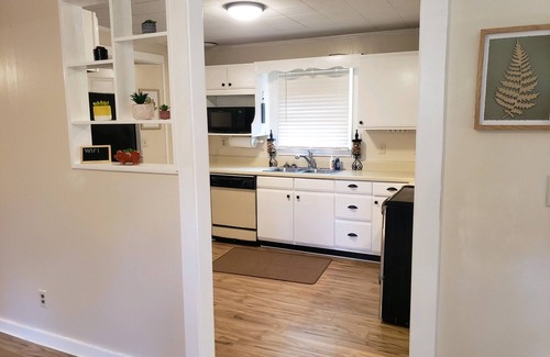 Monticello House | Cozy Cottage surrounded by antebelllum homes close to downtown.