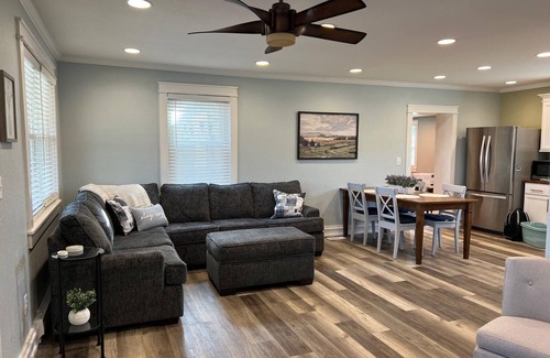 Monclova House | Cozy cottage that allows for pets, the experience of outdoors, and the big city!