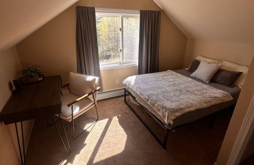 Butte Cottage | Cozy Cottage Tucked back with an Amazing View of Pioneer Peak!