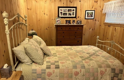 Gladwin Cabin | Cozy Cottage