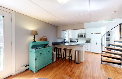 Woods Hole Cottage | Cozy cottage w/remodeled kitchen - less than a mile from Woods Hole Ferry
