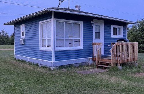 Tryon House | Cozy Cottage With Lots of Updates and new Appliences