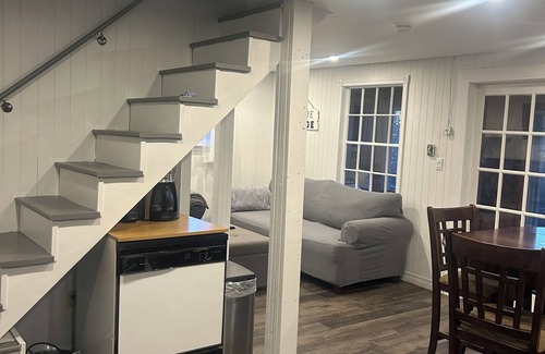 Harbourville Cottage | Cozy cottage with a hot tub on the bay of fundy