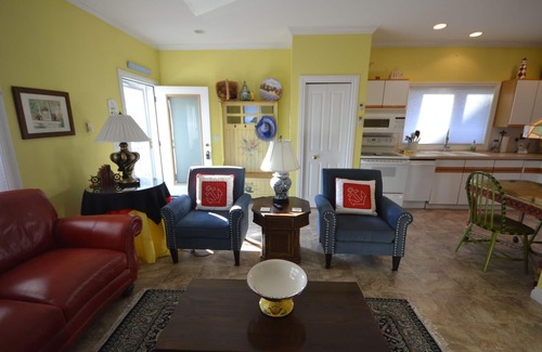 Northport House | Cozy cottage with beautiful Sandy Beachfront on Lake Michigan, Sunsets! A/C.