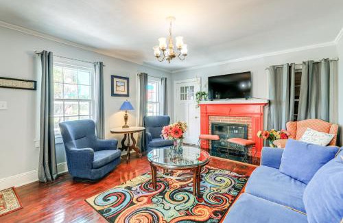 Beaufort House | Cozy Cottage with Deck, 9 Mi to Downtown Beaufort!