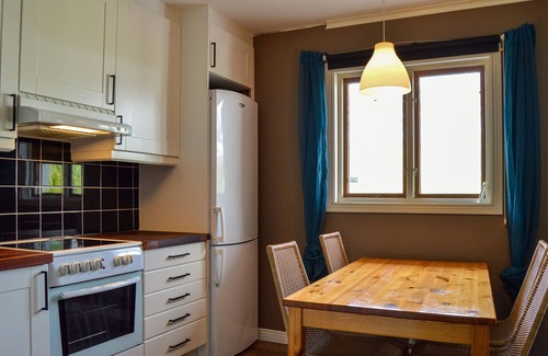 Surahammar House | Cozy cottage with lake view.