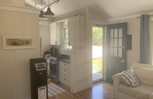Beach Hampton House | COZY COTTAGE WITH PRIVATE BEACH ACCESS IN THE DUNES - Half a block to the beach