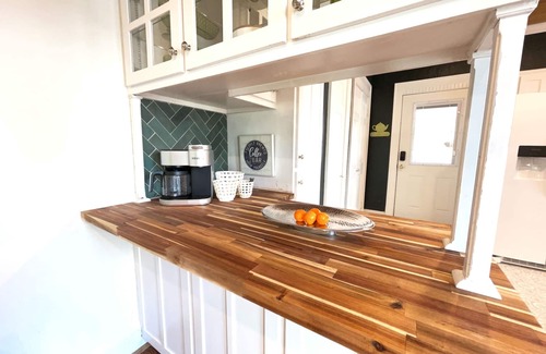Morgan Ski Chalet | Cozy cottage with rooftop deck, fire pit, hot tub & community boat dock and cove