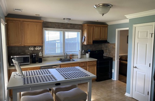 Manassas House | Cozy Cottage with Spacious Backyard!