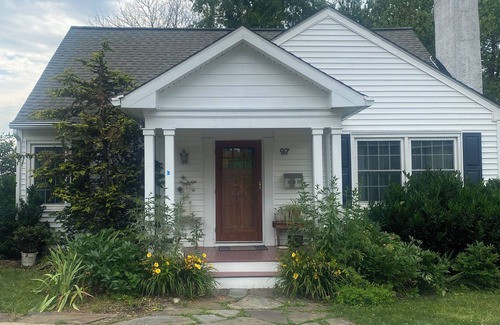 Lambertville Cottage | Cozy cottage with AC. Walk to downtown.