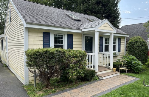 Hampton House | Cozy Cottage Within Walking Distance to Beach