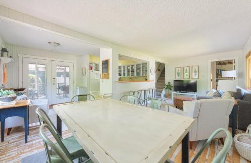 West Wing Estates House | Cozy CottageSuper cute vacation rental - Just 1 block from beach access to Lake Michigan!