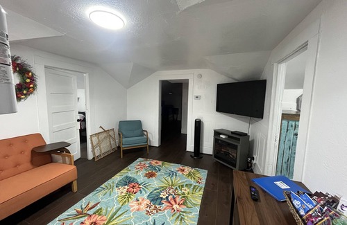 Taft Apartment | Cozy Cotton Place