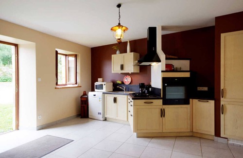 Saint-Nizier-de-Fornas Cottage | Cozy Country House: 6 Beds, Fireplace, Garden, Near Ski and Historic Sites