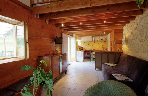 Saint-Andre-dʼApchon Apartment | Cozy Countryside Retreat with Spa, Sauna, and Scenic Views