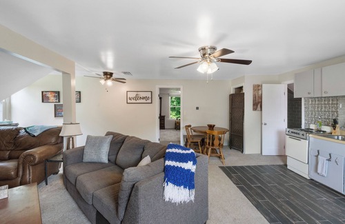 Nashville House | Cozy, Country Apartment