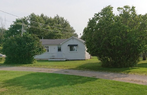 Seawall Cottage | Cozy country cottage in the quiet Seawall neighborhood of Southwest Harbor