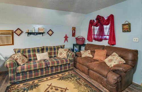 Wellington House | Cozy Country Cabin 4 Mi to Cave Run Lake!