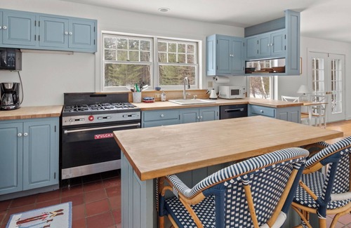 Waitsfield House | Cozy country cape w/sunny terrace & pond