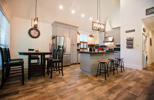 Abita Springs House | Cozy Country Cottage w/Pool in Abita Springs.
