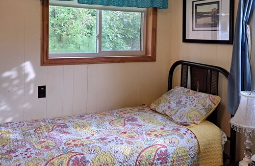 Malignant Cove Cottage | Cozy Country Cottage 15 min to Antigonish and 3km from an Ocean Beach