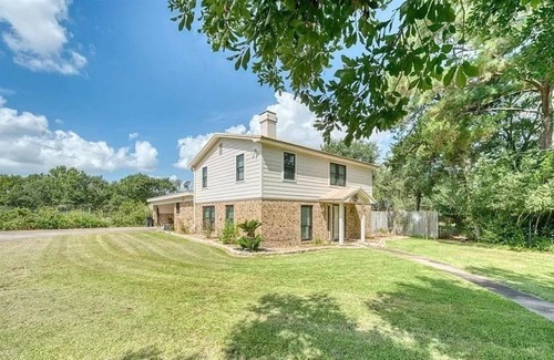 Burton House | Cozy Country Cottage - Lake Somerville