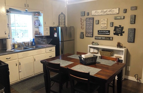 Batesville Cottage | COZY COUNTRY COTTAGE