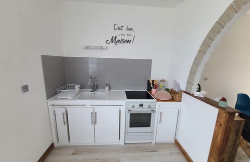 Harsault Cottage | Cozy Country House for 4 with Scenic Views, Near Thermal Spa and Cycling Path